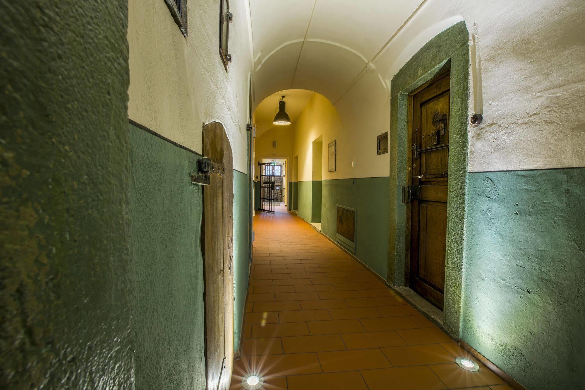 Knast-Hotel Fronfeste Amberg Esterno foto
